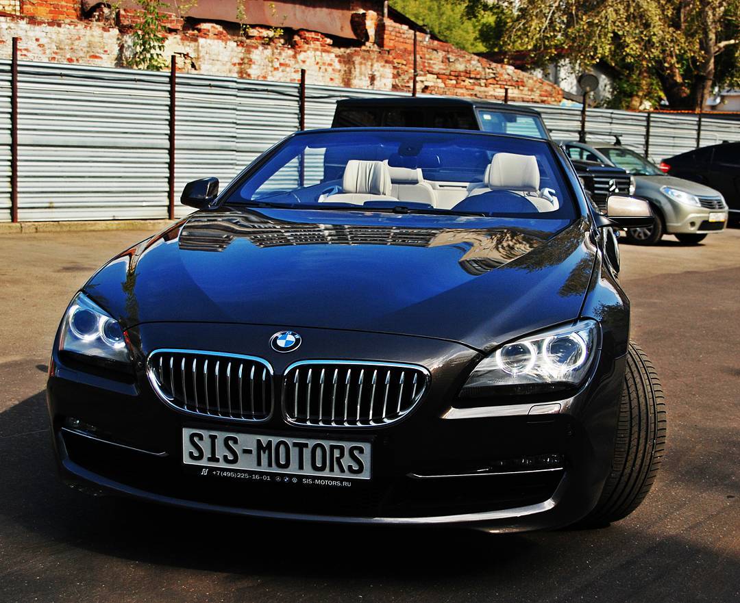 Бмв установка. BMW 650i f13. 650 F13. Sis Motors. Электрика БМВ В гостинице Украина.