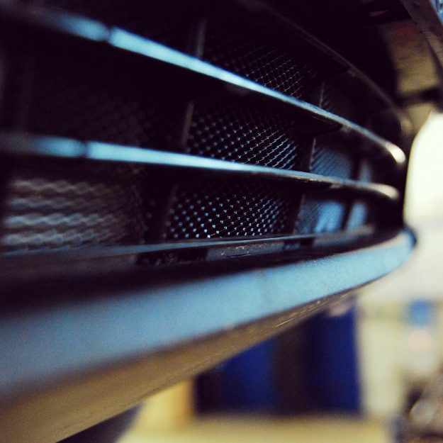 установка сетки для защиты радиатора